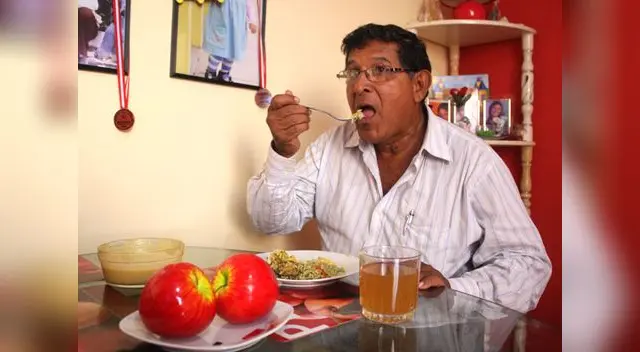 Consumo de frutas y verduras mantiene un corazón saludable. Consumo de frutas y verduras mantiene un corazón saludable.