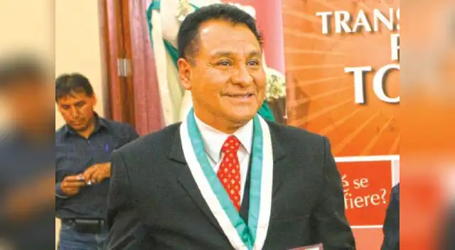 Ex alcalde en problemas.