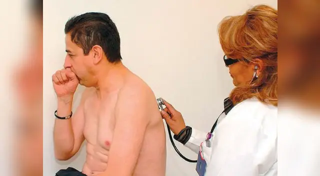 Sus síntomas son tos persistente, respiración rápida, escalofríos, hundimiento de costillas, y silbido en el pecho. Su diagnóstico temprano evita complicaciones.  Sus síntomas son tos persistente, respiración rápida, escalofríos, hundimiento de costillas, y silbido en el pecho. Su diagnóstico temprano evita complicaciones.