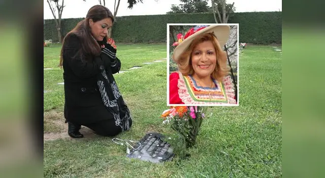 Clarisa visitó la tumba de su hermana. Clarisa visitó la tumba de su hermana.