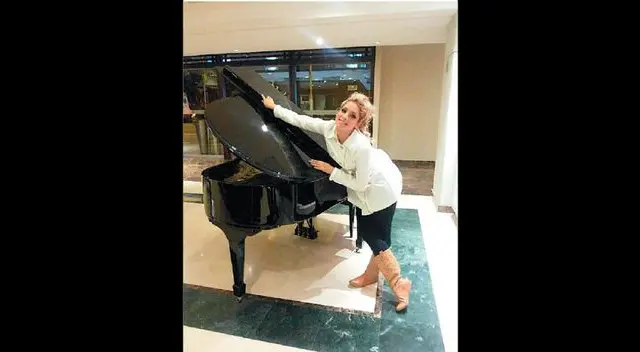 Foto-Manía: Quién me ayuda a cargar este piano