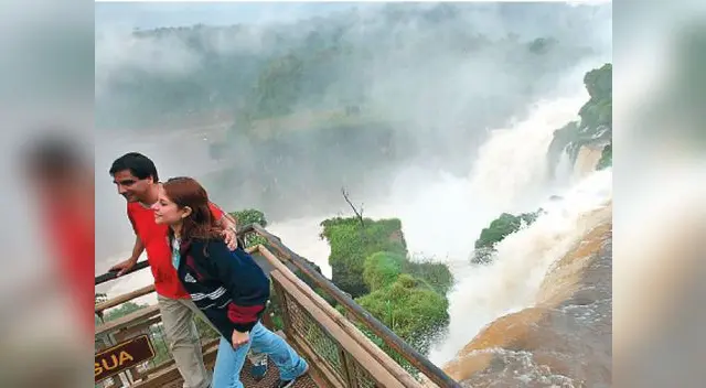 La belleza de las Cataratas de Iguazú. La belleza de las Cataratas de Iguazú.