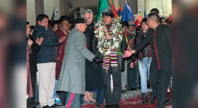 Evo Morales fue recibido como héroe en Bolivia. Evo Morales fue recibido como héroe en Bolivia.