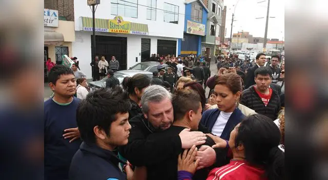 La mujer podría ser un travesti.