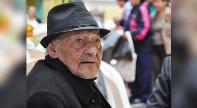 Humo de cigarrillo irrita las vías respiratorias. Humo de cigarrillo irrita las vías respiratorias.