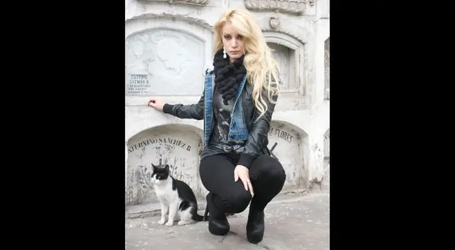 Cuenta que filmó película Cementerio General con los ojos vendados. Cuenta que filmó película Cementerio General con los ojos vendados.