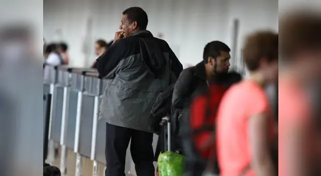Padre se encontraba comiendo cuando se entero la muerte de su hijo. Padre se encontraba comiendo cuando se entero la muerte de su hijo.