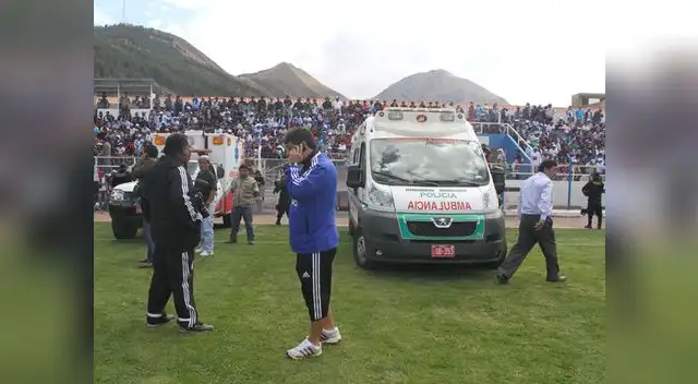 Ambulancia sí tenía desfibrilador. Ambulancia sí tenía desfibrilador.