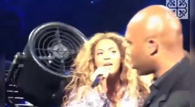 Beyoncé tuvo un pequeño problema con su cabello y un ventilador.