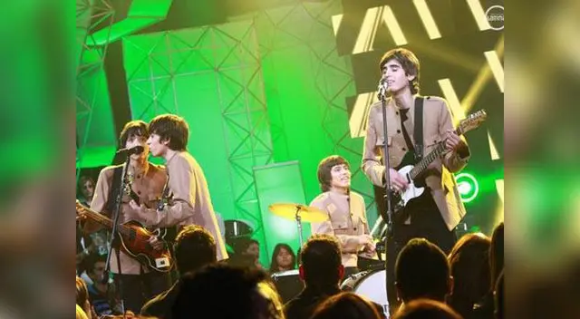 The Beatles quedaron en segundo lugar. The Beatles quedaron en segundo lugar.