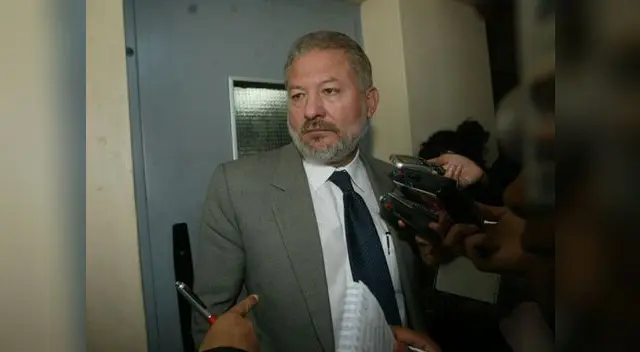 Testigo indicó además que periodista habría estado chantajeando a Nayrut. Testigo indicó además que periodista habría estado chantajeando a Nayrut.