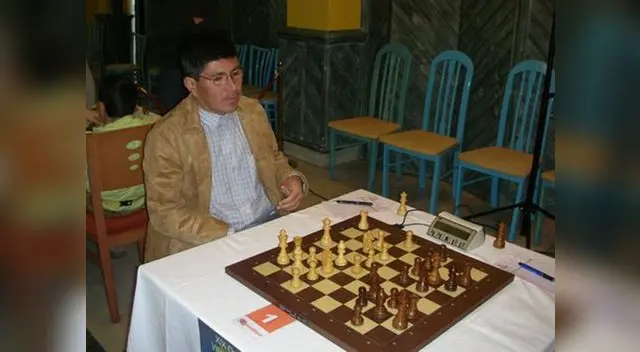 Julio perdió en el primer match de octavos de final. Julio perdió en el primer match de octavos de final.