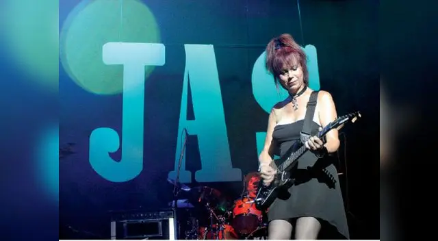 Pone los puntos sobres las íes.