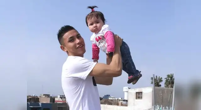 Jean Deza se luce en la San Martín. Aquí, al lado de su hija.