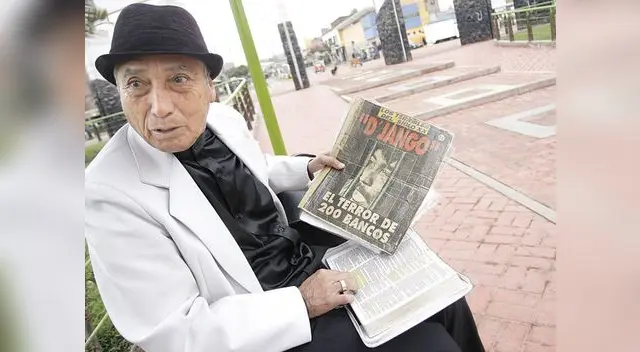 Django ayuda a la “Gringasha”. Django ayuda a la “Gringasha”.