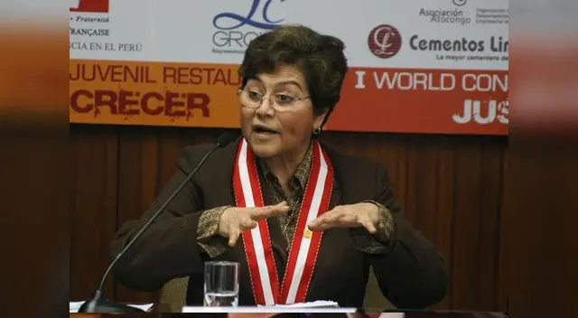 Gladys Echaíz afirma Alan García no le ordenó allanar oficina de BTR.