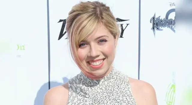 iCarly: Jennette McCurdy sale con jugador de la NBA.