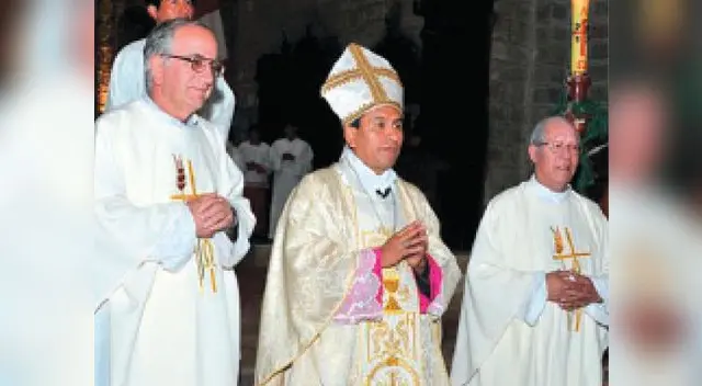 El Papa botó a obispo auxiliar de Ayacucho por pedofilia.