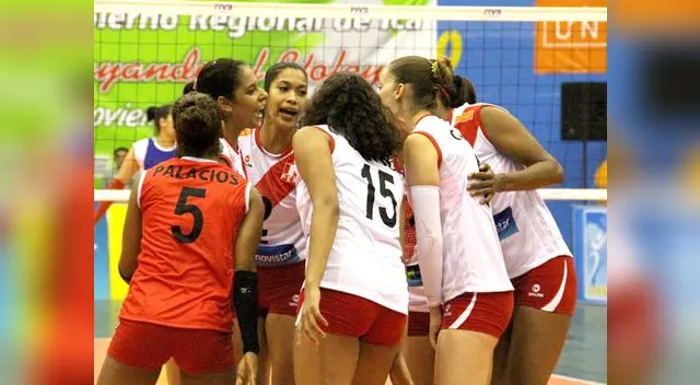 Natalia Málaga dirigió a las chicas pese a que no es la DT. Natalia Málaga dirigió a las chicas pese a que no es la DT.