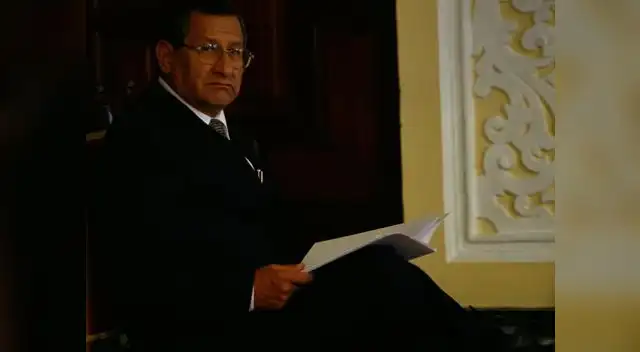 recordó caso del general (r) Roger Zevallos, quien también acusó al asesor.