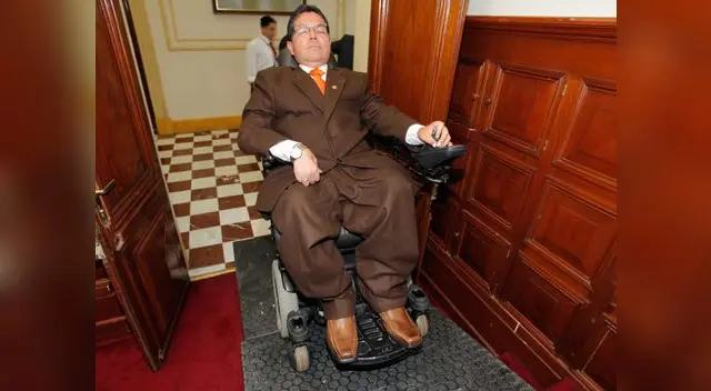 Documentos contradicen a Fredy Otárola, quien señaló que no llegó ningún oficio. Documentos contradicen a Fredy Otárola, quien señaló que no llegó ningún oficio.