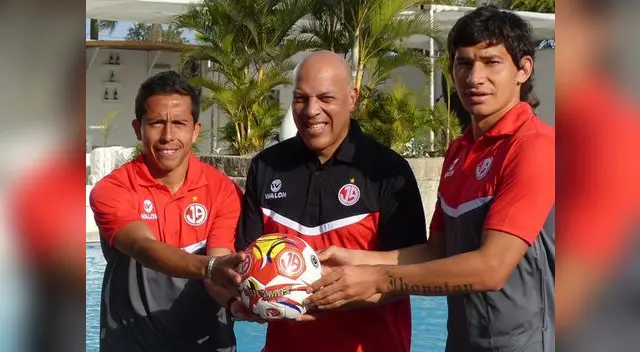 Tengo dos fenómenos en mi equipo como Ovelar y Merino, dijo el DT. 