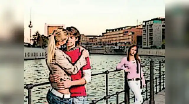 La ex de mi novio me hace la vida imposible.