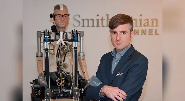 Facciones de Bertolt Meyer, un psicólogo social de la Universidad de Zurich, sirvieron de muestra para elaborar el rostro del Hombre biónico.