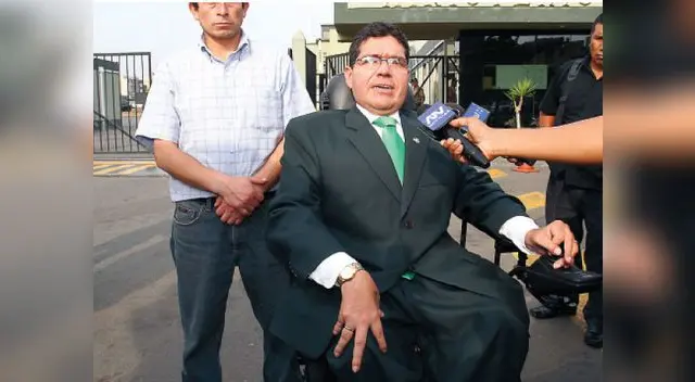 Levantan secreto bancario de Michael Urtecho.