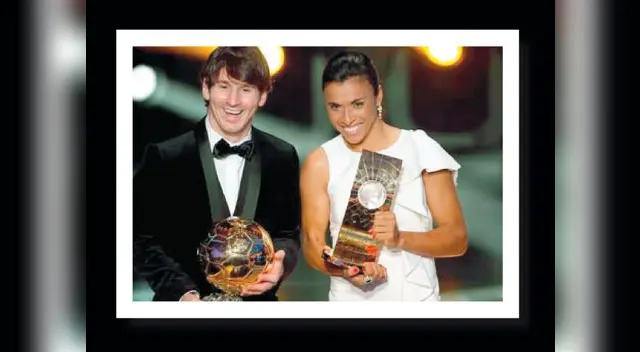 Es la reina  de copas.