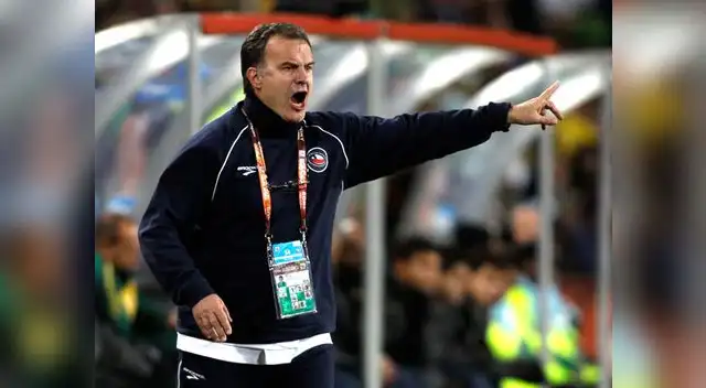 Marcelo Bielsa podría ser el nuevo DT de la selección.