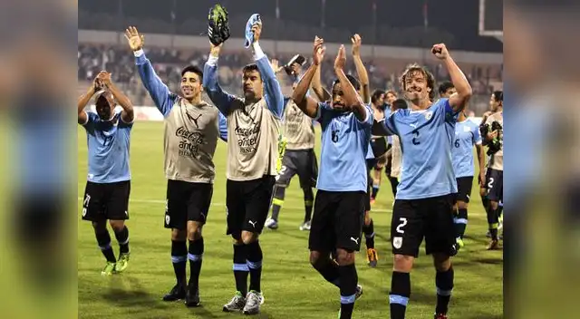 Eliminatorias Brasil 2014: Uruguay se pasea con Jordania 5-0.