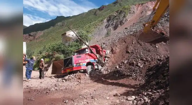 Sorpresivo deslizamiento impidió que las víctimas puedan salvar sus vidas.