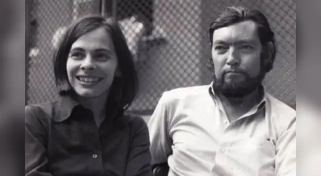 Cristina Peri Rossi junto a Julio Cortázar. 