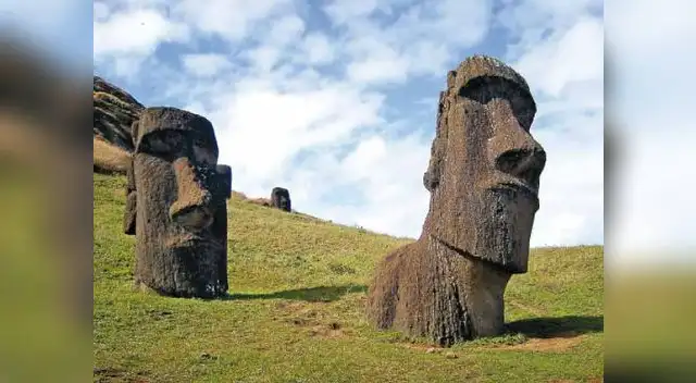 Los Moái. Los Moái.