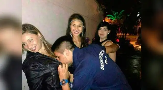 Los defensas Ramón Arias y Matías Malvino aparecen en fotos calientes con tres féminas. Los defensas Ramón Arias y Matías Malvino aparecen en fotos calientes con tres féminas.