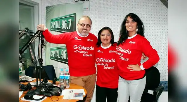 Beto Ortiz, Ana Jara y Carla García apoyando causa. 