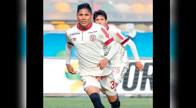 Universitario enfrenta a Cienciano en el Monumental