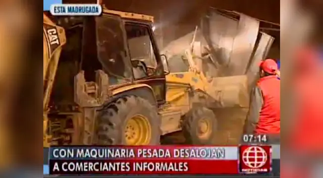 Comerciantes fueron desalojados esta madrugada. Comerciantes fueron desalojados esta madrugada.