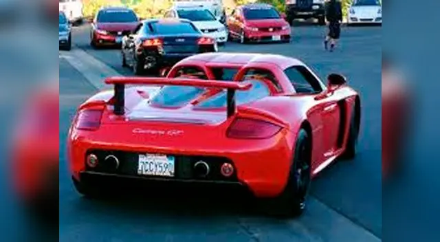 La demanda de la viuda de Roger Rodas apuntaba a la falta de seguridad del Porsche GT Carrera para su espos y Paul Walker