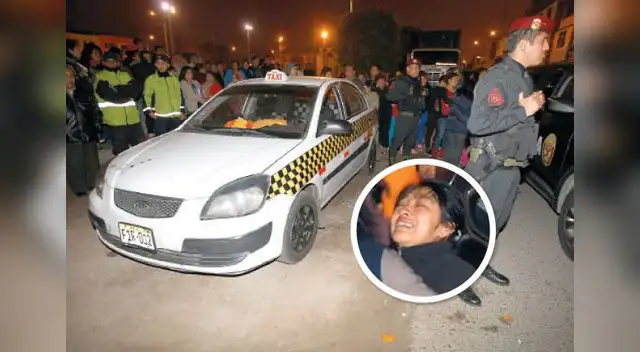 Al lado, su esposa llora su partida.