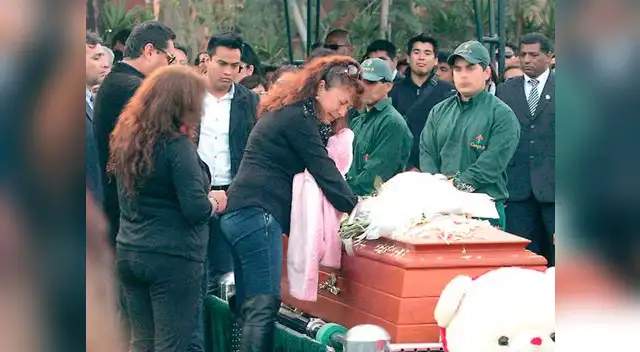 Carlos Burgos no dijo nada. Mamá de la menor, tuvo frases emotivas.