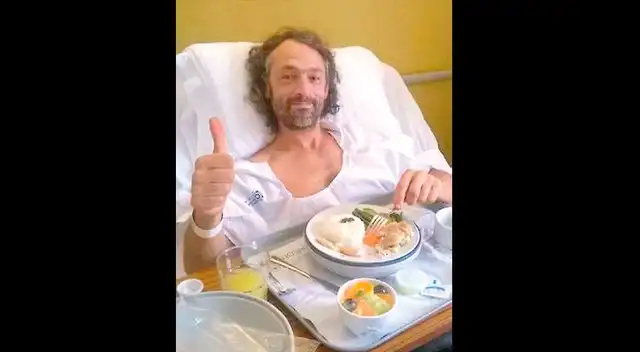 Espeleólogo español Cecilio López-Tercero almorzó pollo y vegetales. Espeleólogo español Cecilio López-Tercero almorzó pollo y vegetales.