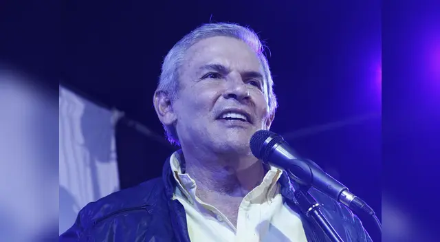 Luis Castañeda Lossio expresó su deseo de convocar a Enrique Cornejo y Fernán Altuve en su nueva gestión. Luis Castañeda Lossio expresó su deseo de convocar a Enrique Cornejo y Fernán Altuve en su nueva gestión.