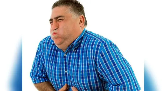 Quienes sufren de obesidad o estreñimiento son más propensos a tener hernia.