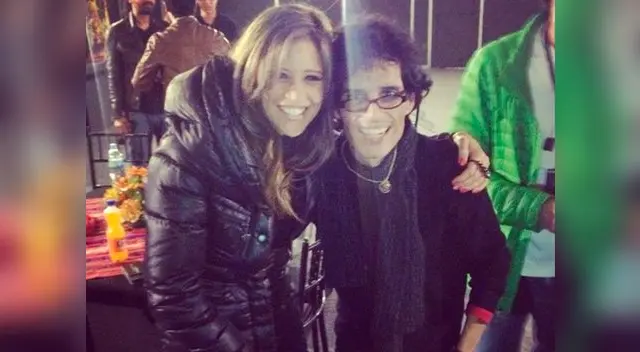 Anna Carina llegó al escenario para cantar 'Hay un modo' escrito por PSV para ella. Anna Carina llegó al escenario para cantar 'Hay un modo' escrito por PSV para ella.