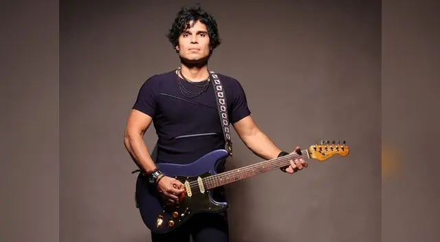 Pedro Suárez-Vértiz listo para concierto en el Estadio Nacional. Pedro Suárez-Vértiz listo para concierto en el Estadio Nacional.