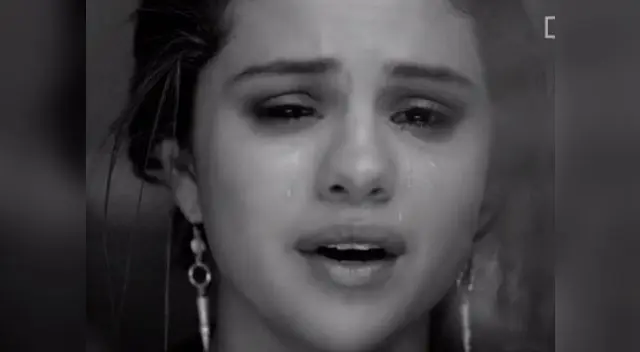 Selena Gómez llora en video de su canción 'The Heart Wants What It Wants' Selena Gómez llora en video de su canción 'The Heart Wants What It Wants'