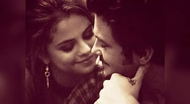 Selena Gómez publica una foto en situación muy íntima con Shiloh Fernández. Selena Gómez publica una foto en situación muy íntima con Shiloh Fernández.