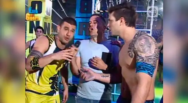 No vale ayudar a otros compañeros durante competencia. Esa fue la discusión.